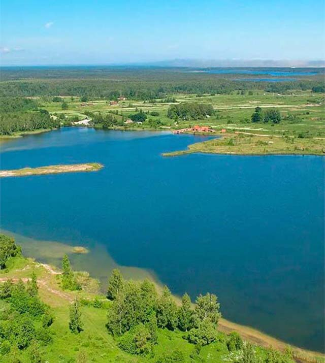 05-crystal-lake-hutor.jpg