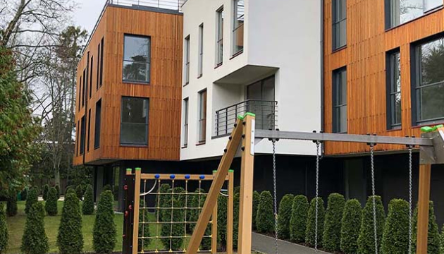 06-gallery-pine-wood-apartments.jpg