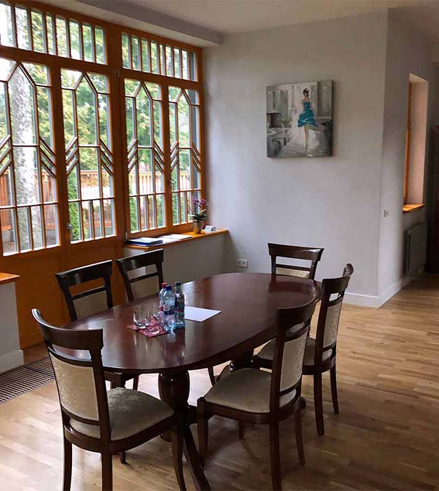 07-gallery-pine-wood-apartments.jpg